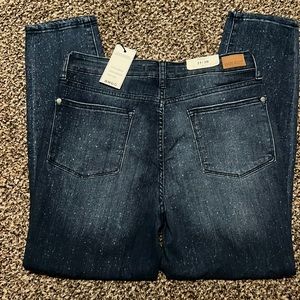 Judy blues 11/30 relaxed fit mid rise dark blue jeans amazing! New with tags!
